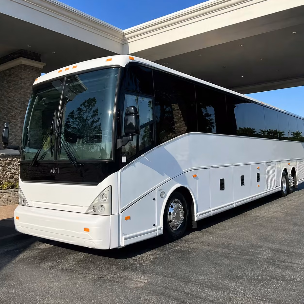 corporate and convention airport shuttles in davenport iowa