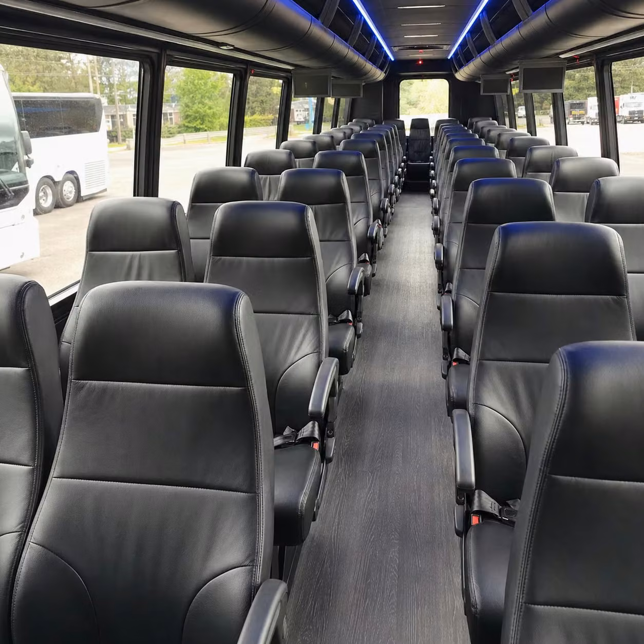 davenport 28 passenger minibus rental