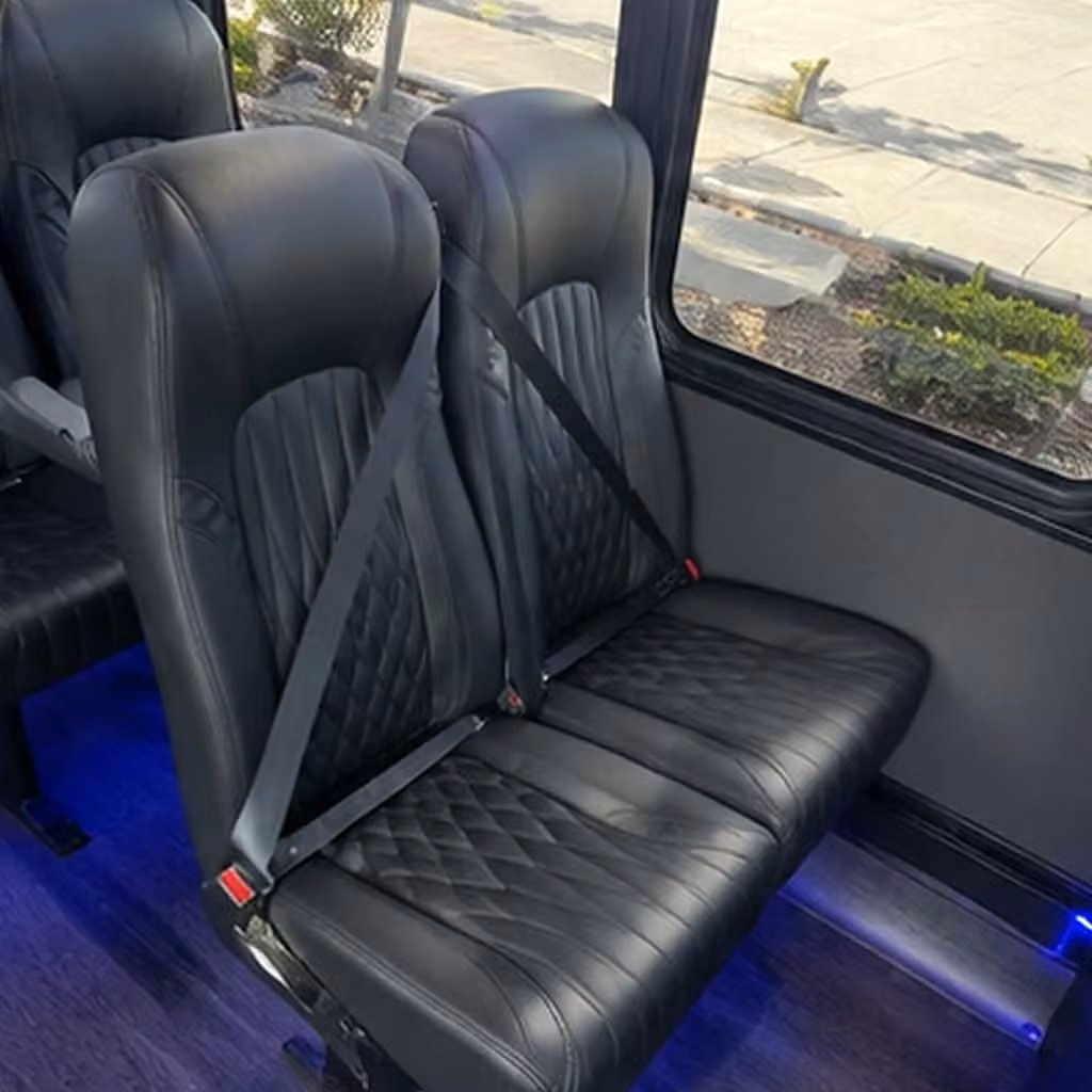 davenport 35 passenger minibus rental